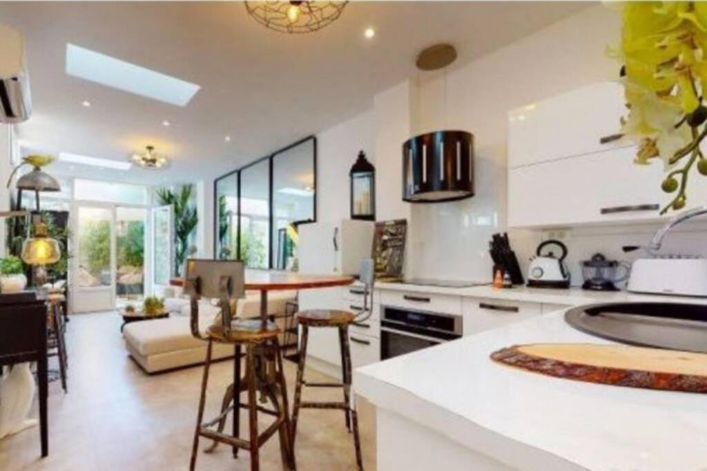 Bandol Magnifique Appartement En Rdc Cour Sans Vis A Vis 5Mn Plage Eksteriør bilde